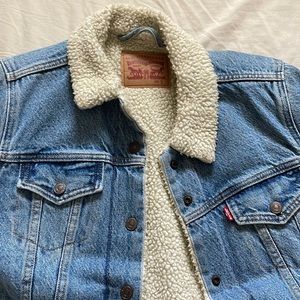 Levi’s Jean Sherpa jacket!